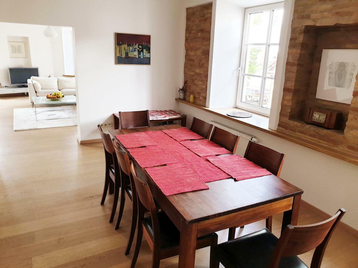 Exceptional Uzupis Bridge 3 Bedroom Apartment Вилнюс Екстериор снимка