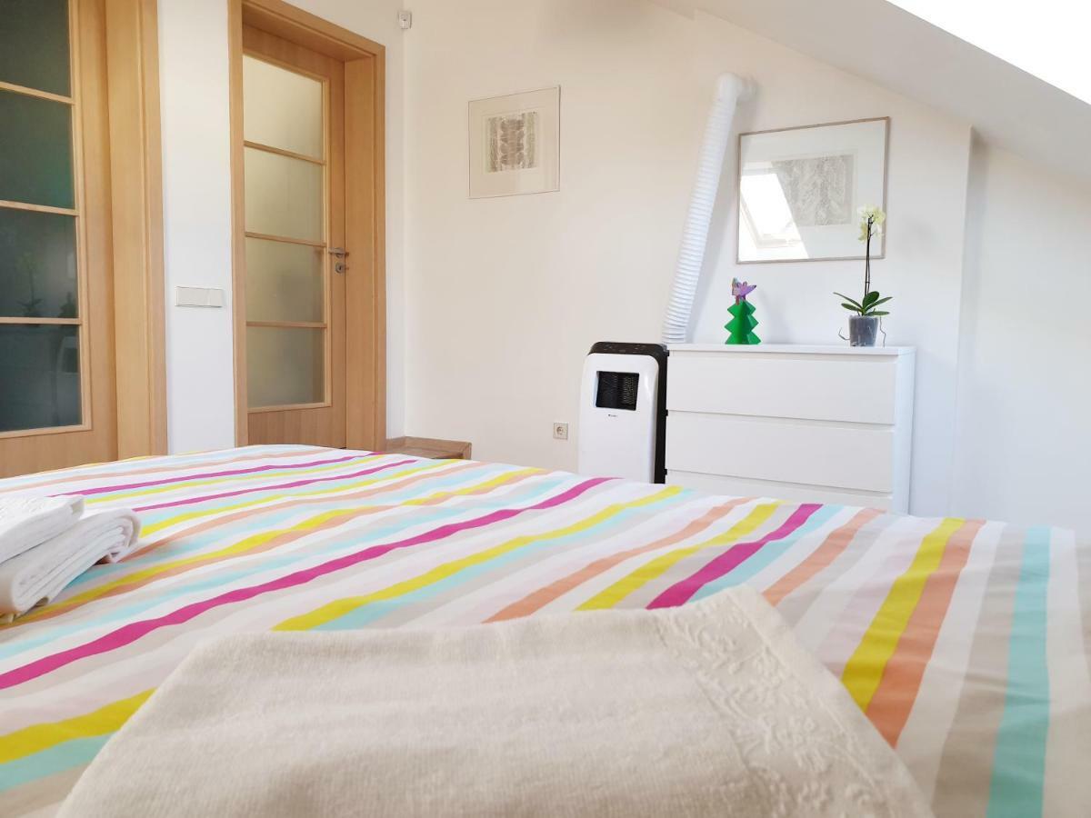 Exceptional Uzupis Bridge 3 Bedroom Apartment Вилнюс Екстериор снимка