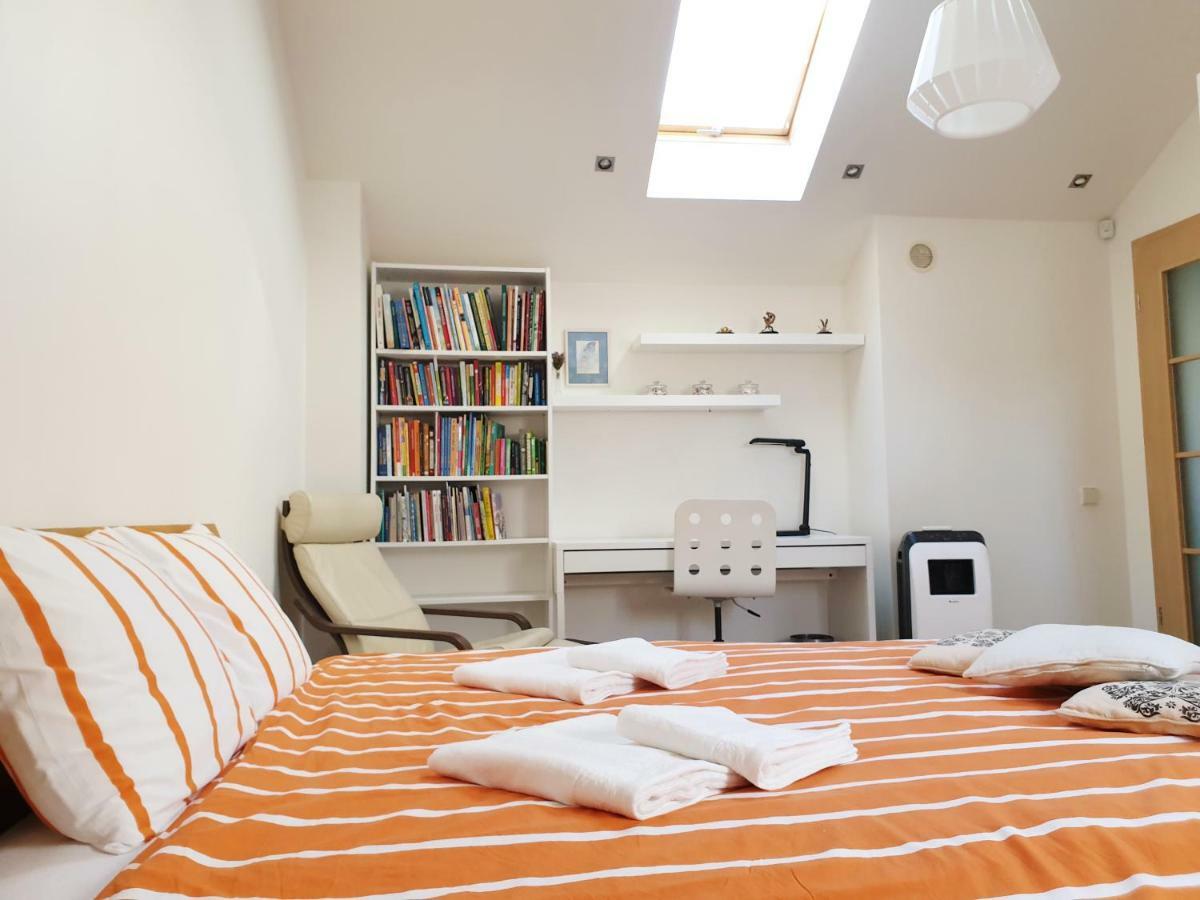 Exceptional Uzupis Bridge 3 Bedroom Apartment Вилнюс Екстериор снимка